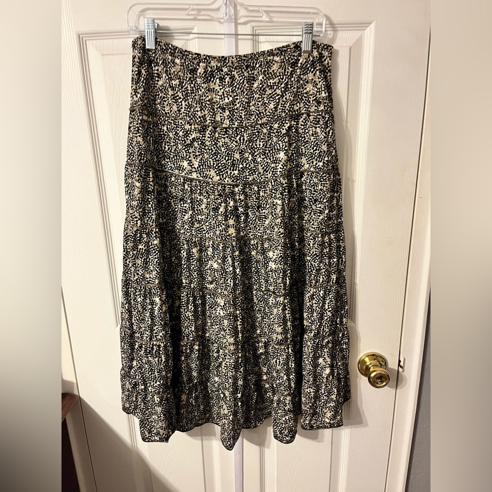 Max Studio midi skirt size medium
